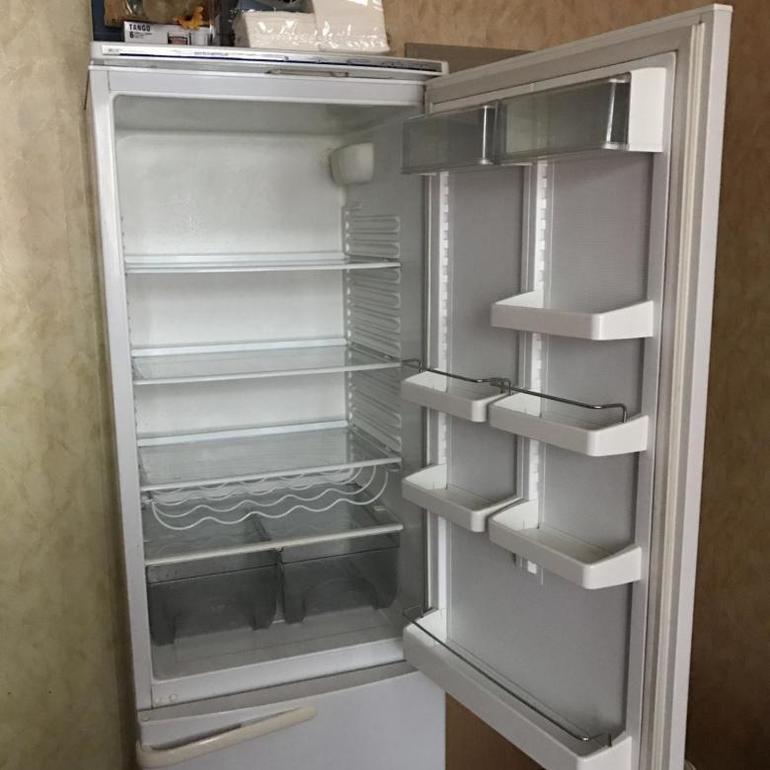 Холодильник атлант регулировка ножек