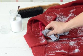 Как почистить воротник пальто из различных типов ткани