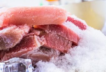 Как хранить мясо в морозилке
