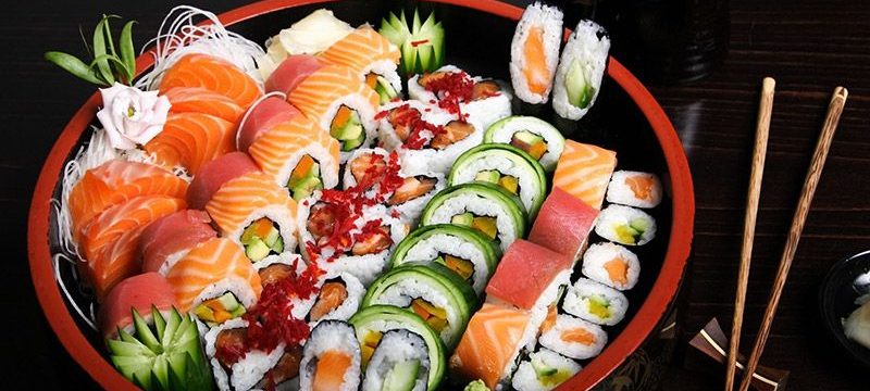 Сколько можно хранить роллы и суши в холодильнике