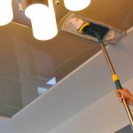 Как мыть глянцевые натяжные потолки