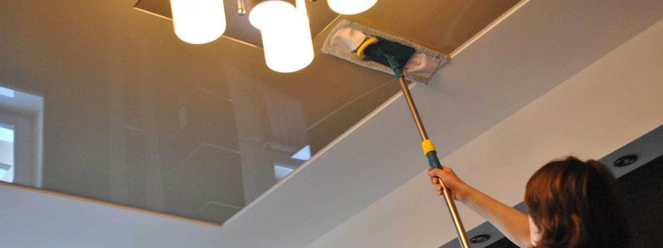 Как мыть глянцевые натяжные потолки