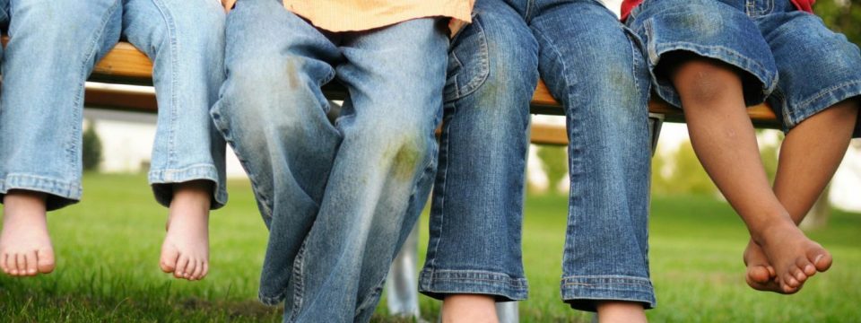 Как вывести пятна от травы на джинсах?