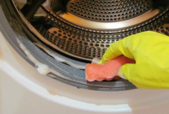 Как устранить известковый налет из стиральной машинки вместе с неприятным запахом? Эффективные методы