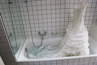 Как постирать свадебное платье