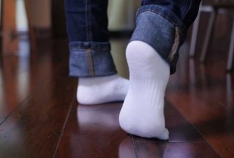 Как в домашних условиях отбелить белые носки