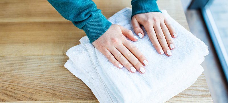 Как легко отбелить кухонные полотенца без кипячения