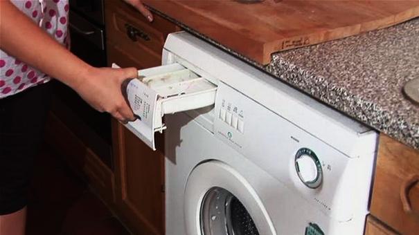 стиральная машинка на кухне