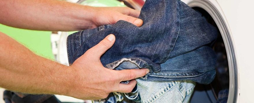 Как правильно стирать джинсы в стиральной машине: правильный режим стирки