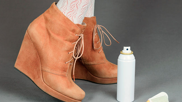 Как быстро и качественно почистить замшевую обувь в домашних условиях