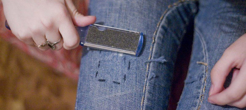 Как сделать потертости на джинсах в домашних условиях своими руками: простые способы