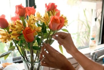 10 способов сохранить цветы в вазе свежими надолго: методы сохранения
