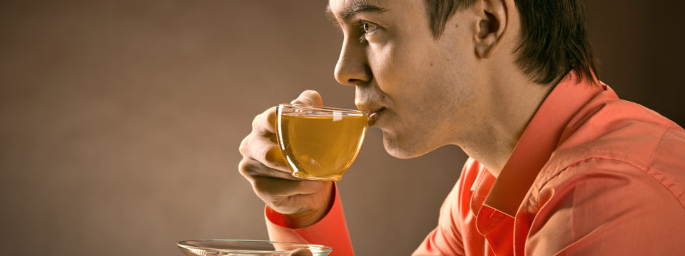 Вредно ли пить чай после еды