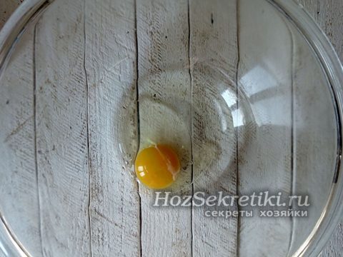 разбить яйцо в миску