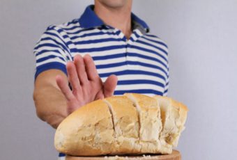 Ученые доказали, почему опасно есть хлеб
