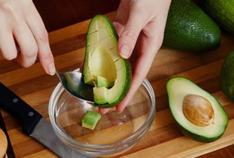 10 невероятно полезных свойств авокадо