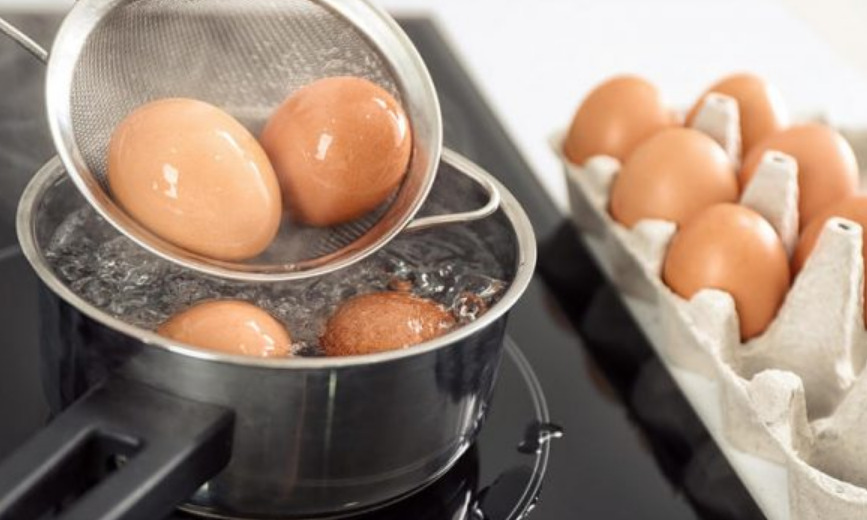 Сколько по времени варить яйца на любой случай